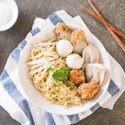 Limbok Hakka Yong tao Fu / Homemade Fishball Noodles