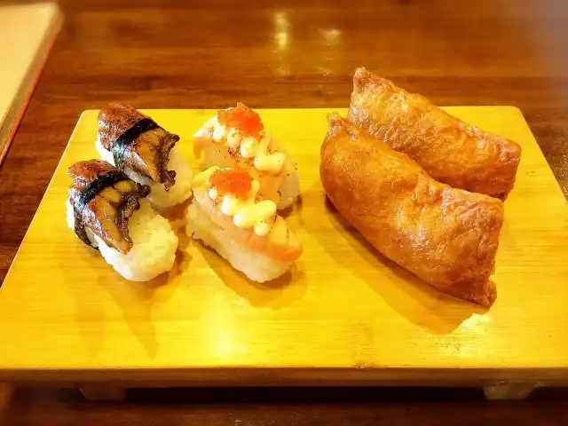 Gambar Makanan Standing Sushi Bar 13