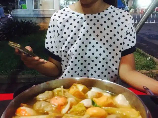 Gambar Makanan Cozy Resto Steamboat Kota Wisata 4