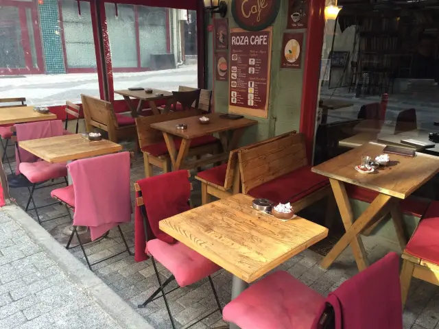 Roza Cafe'nin yemek ve ambiyans fotoğrafları 6