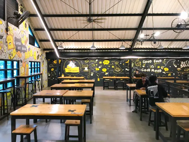 Gambar Makanan New Normal Coffee & Eatery 7