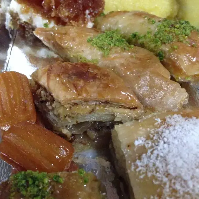 Feyzi Usta Kadayıf ve Baklavaları