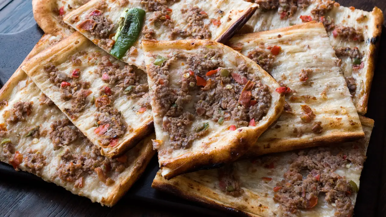 Bitlis Etli Ekmek Pide & Lahmacun