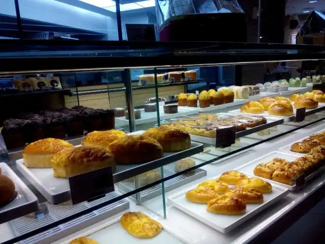 Gambar Makanan Swiss House Bakery 16