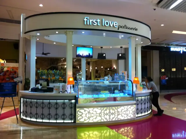 Gambar Makanan First Love Patisserie 5