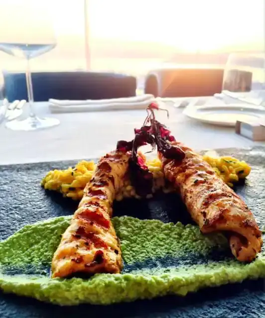 Ouzo Roof Restaurant - Wyndham Grand İstanbul Kalamış Marina Hotel'nin yemek ve ambiyans fotoğrafları 41