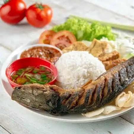 Gambar Makanan Ikan dan Ayam Bakar Asyifa Cikunir 1