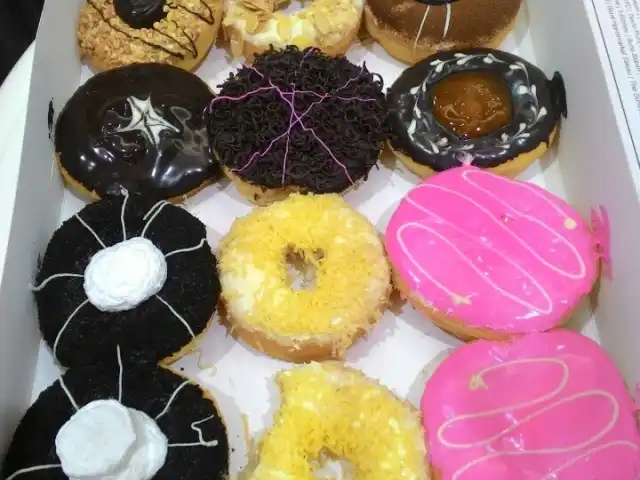 Big Apple Donuts & Coffee Food Photo 9