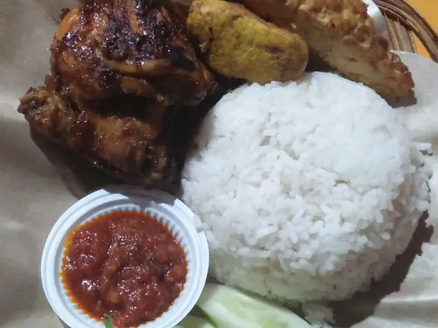 Gambar Makanan GanthariAyamBakar 5