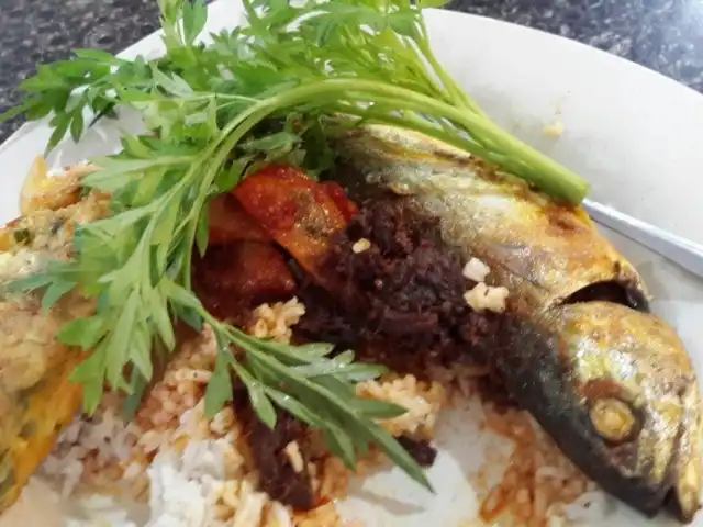 Restoran Nasi Padang Lestari Food Photo 9