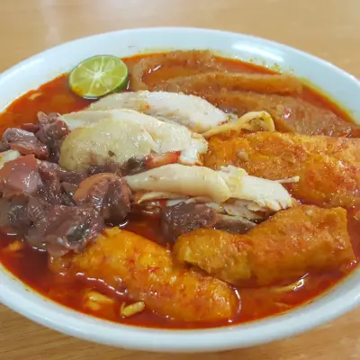 Curry Mee/ Fish Ball Mee @ Restoran Leong Wei