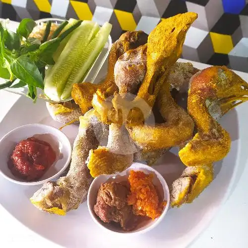 Gambar Makanan Ayam Kampung Goreng Sambel Blondo Bu Endang, Kantil 20