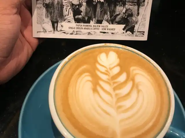 Gambar Makanan Djournal Coffee & The People's Cafe 5