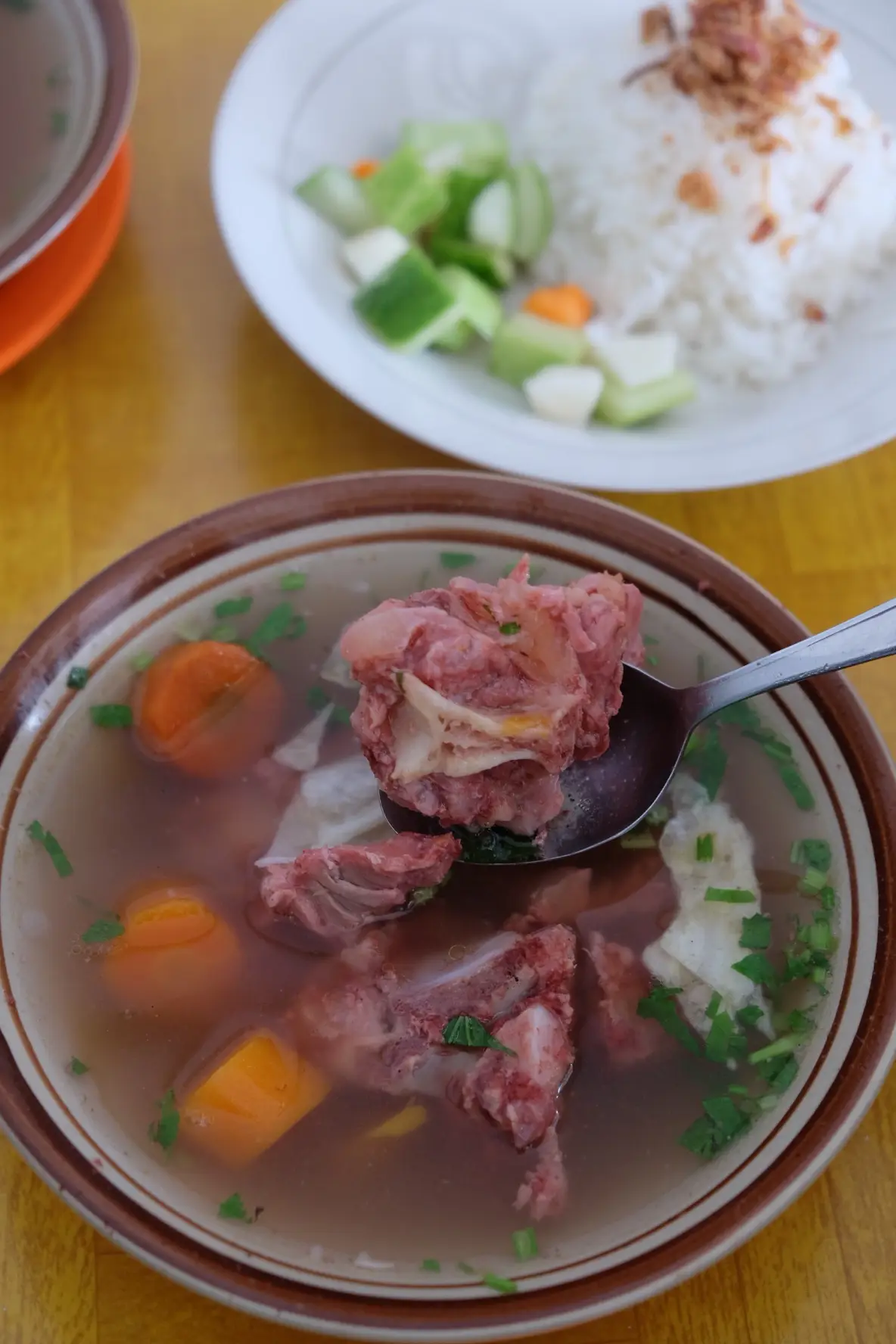 Sop Buntut Sapi Ma' Emun (Ibu Imas)