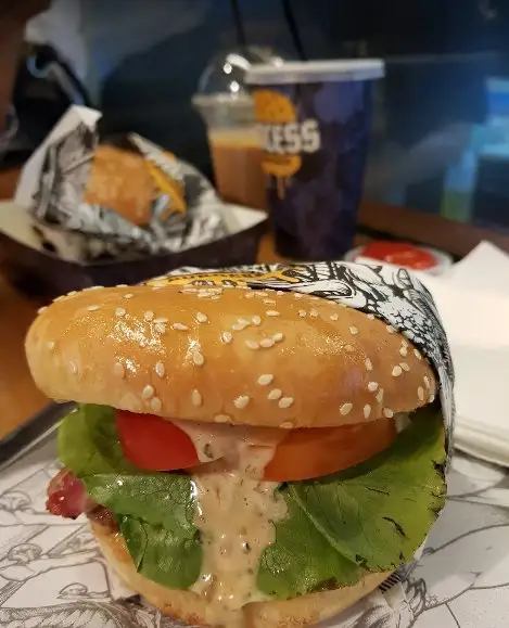 Gambar Makanan Lawless Burger Bar 12