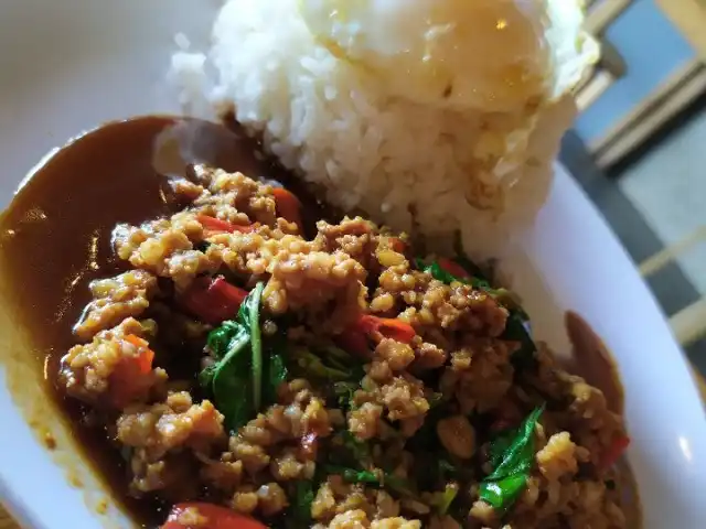 Pee-Chai Thai Kitchen Food Photo 3