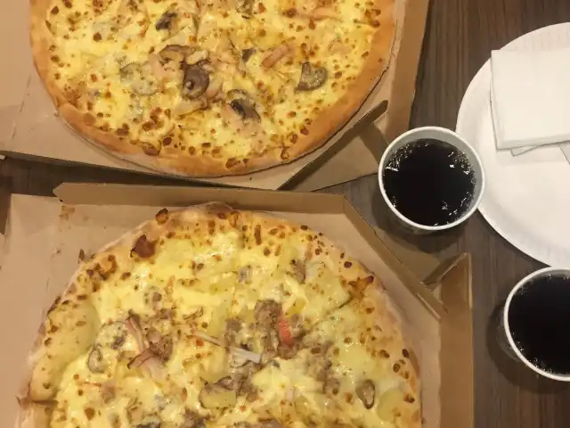 Domino's Pizza Food Photo 5