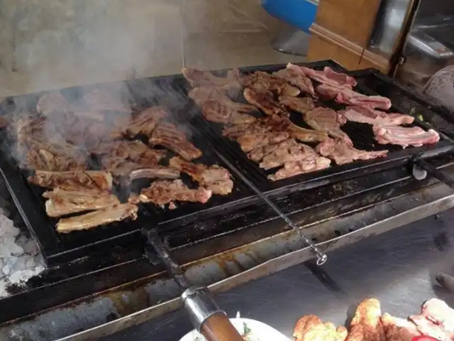 Güderler Et Mangal'nin yemek ve ambiyans fotoğrafları 4