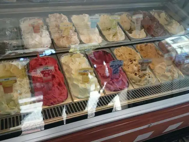 Liji Dondurma'nin yemek ve ambiyans fotoğrafları 19
