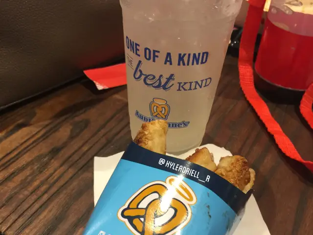 Gambar Makanan Auntie Anne's 3