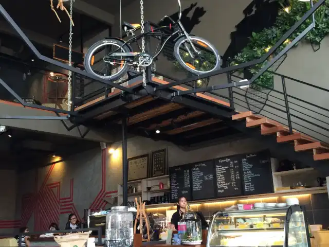 Arnold Cycling Cafe