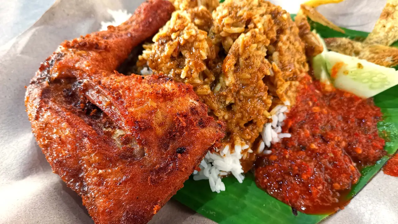 Nasi Kukus Ayam Berempah (Sandakan)