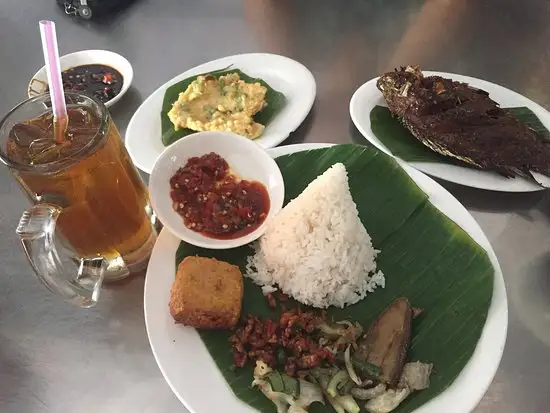 Gambar Makanan Ayam Bakar Wong Solo 2