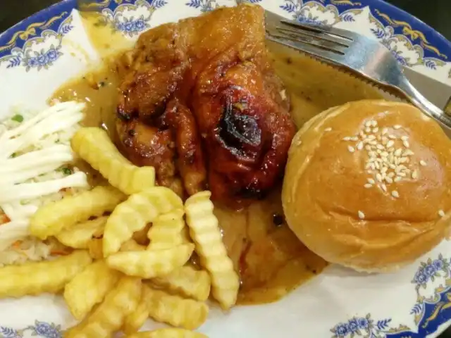 Robin's Portuguese Chicken Food Photo 4