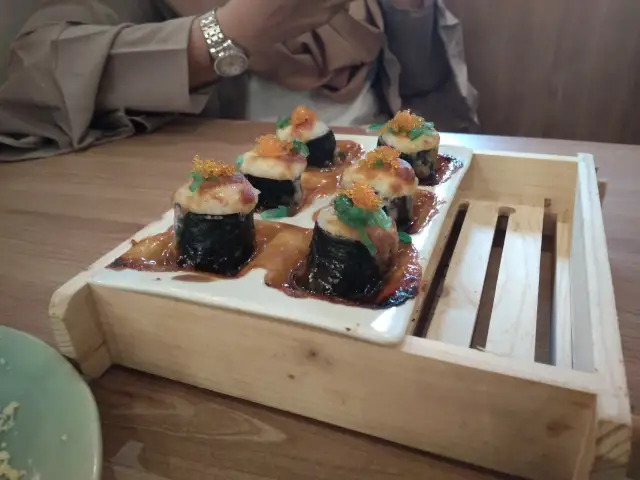 Gambar Makanan Tomo Sushi & More 3