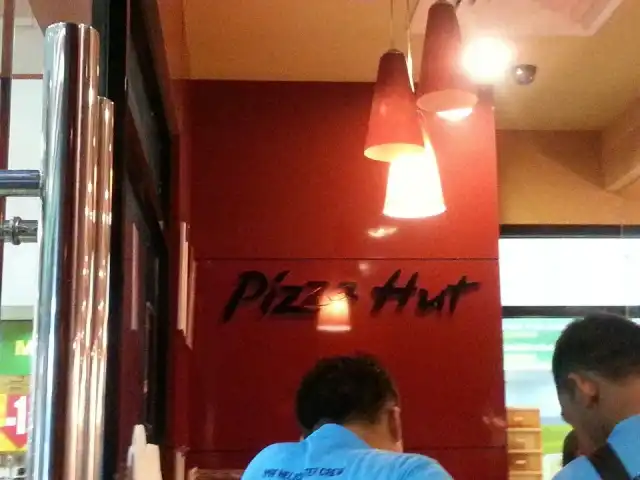 Pizza Hut Food Photo 3