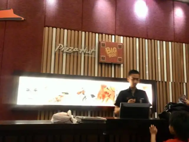 Gambar Makanan Pizza Hut Kaliurang 8