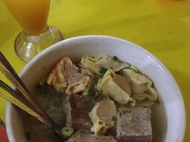 Gambar Makanan Bakso Kota Cak Man Malang 7