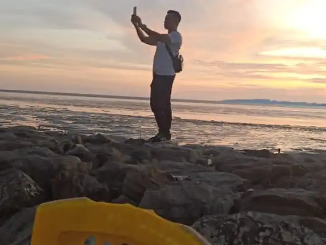 Deretan Gerai Tepian Pantai Kuala Perlis Food Photo 2