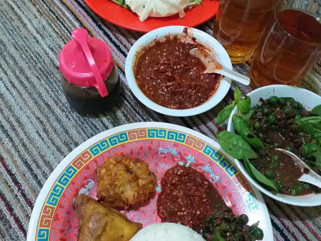 Gambar Makanan Warung Nasi Ibu Imas Balong Gede No 67 5