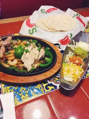 Chili&apos;s Grill &amp; Bar Food Photo 6