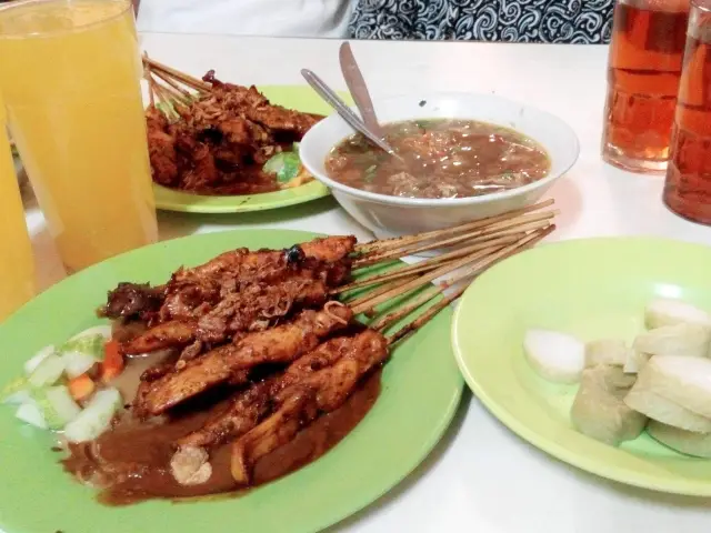 Gambar Makanan Warung Sate H. Ismail 12