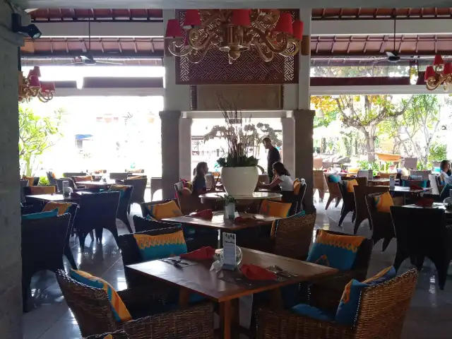 Gambar Makanan Dewi Sinta Restaurant And Bar - Rama Beach Resort and Villas 10