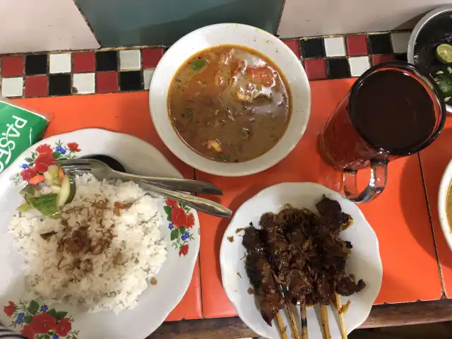 Gambar Makanan Soto Tangkar & Sate Kuah Daging Sapi H. Diding 12