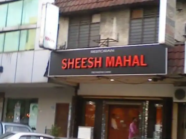 Sheesh Mahal