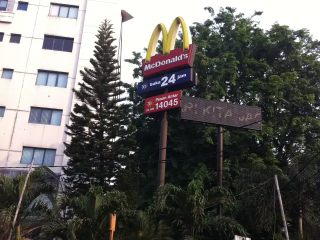 Gambar Makanan McDonald's 6