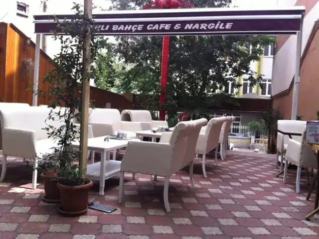 Çapa Saklıbahçe Cafe & Nargile'nin yemek ve ambiyans fotoğrafları 9