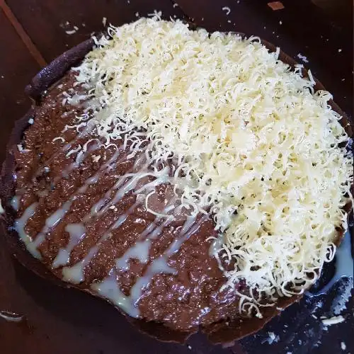 Gambar Makanan Terang Bulan & Martabak Royal 8, Gunung Sari 5