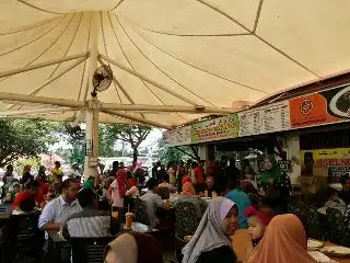 Warung Pak Mat Medan Ikan Bakar