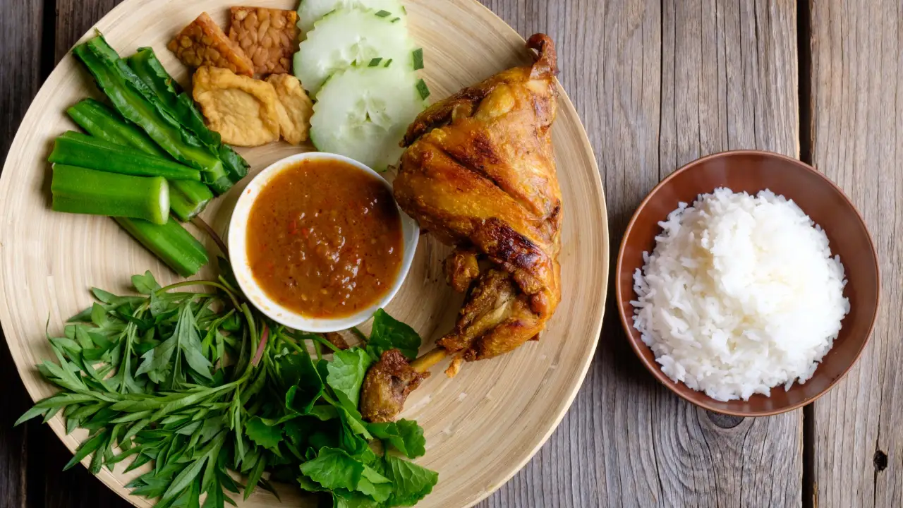 Aneka Ayam & Laksa Sarawak @ San Wang Kopitiam