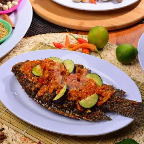 Gambar Makanan Bebek Goreng Pawito, Bunga Asoka 2