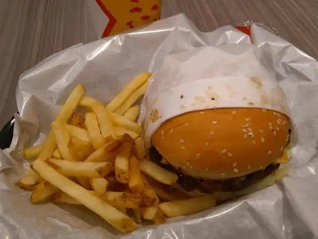 Gambar Makanan Carl's Jr 7