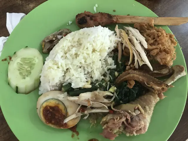 Gambar Makanan Warung Sak Ade Asli Gianyar 9