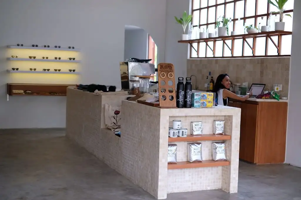 BGS Bali Surf Shop & Coffee Bar - Uluwatu