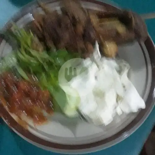 Gambar Makanan Warung Pecel Ayam Arum Wangi, Kotabaru 12