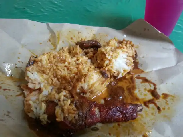 Farni's Nasi Kukus Ayam Dara Rempah Damansara Heights (Bukit Damansara) Food Photo 3